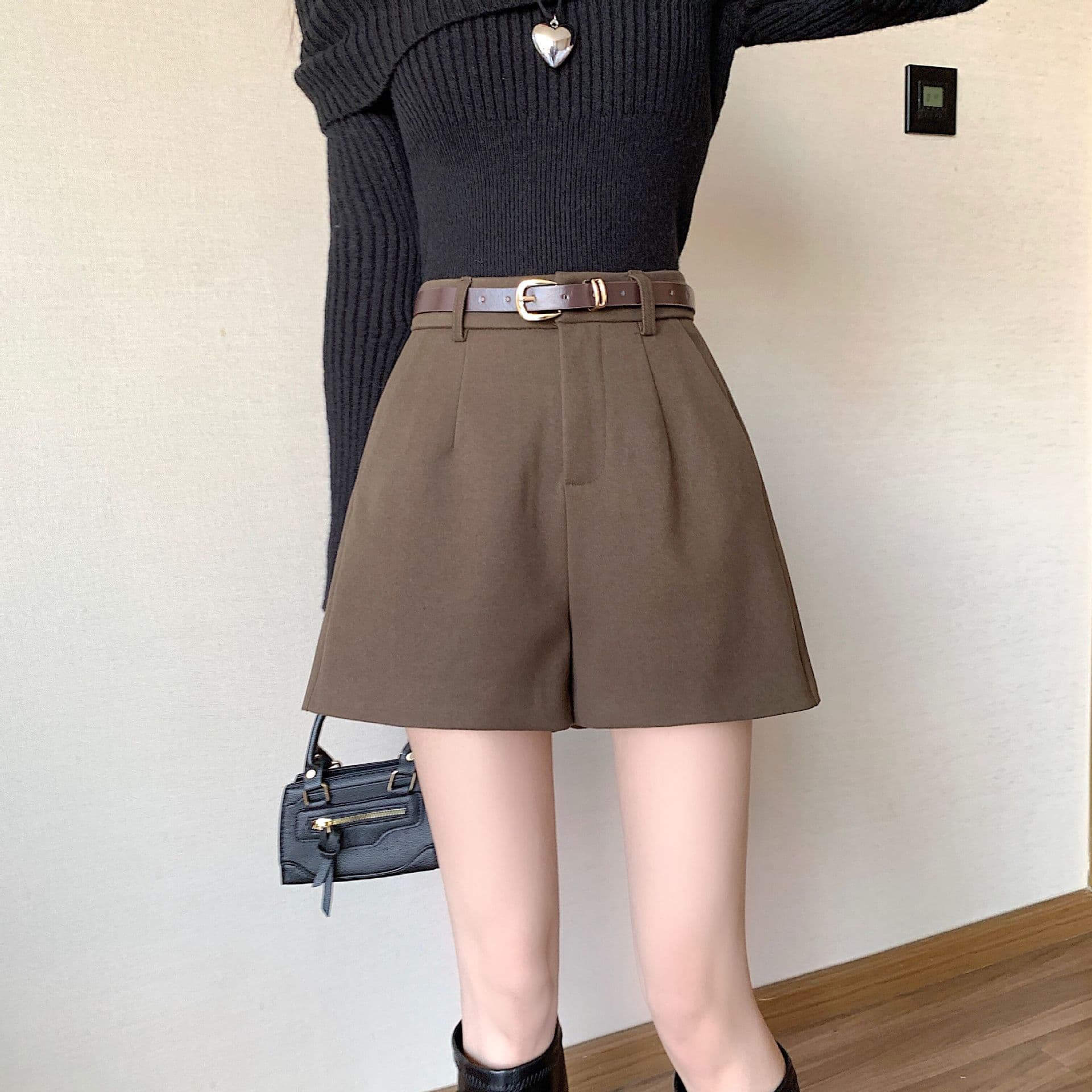 ハイウエスト パンツ ゆったりウエストベルト付きハイウエストショーツ