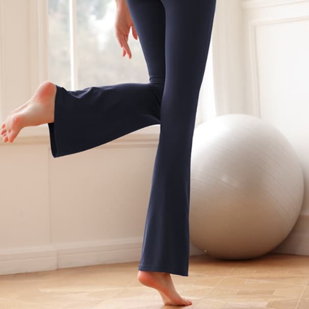 ハイウエスト パンツ 美シルエット ストレッチフレアパンツ
