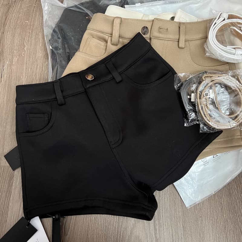ハイウエスト パンツ シンプルベルト付きハイウエストショーパン