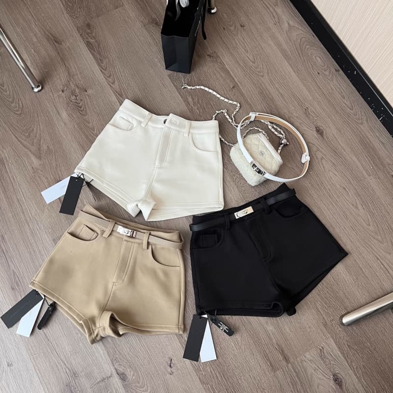 ハイウエスト パンツ シンプルベルト付きハイウエストショーパン